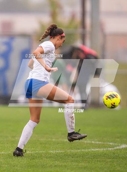 Thumbnail 3 in Noblesville vs Hamilton Southeastern (IHSAA Sectional 8 semi-final playoff) photogallery.
