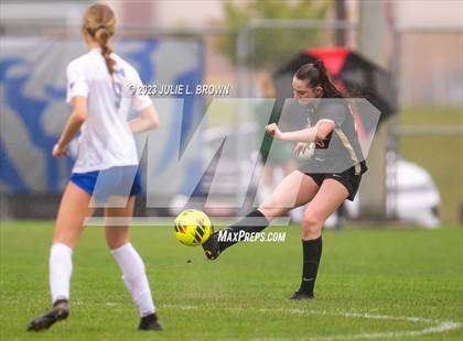 Thumbnail 2 in Noblesville vs Hamilton Southeastern (IHSAA Sectional 8 semi-final playoff) photogallery.