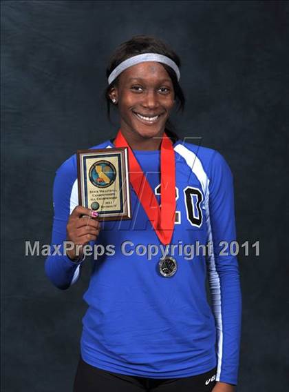 Thumbnail 1 in La Jolla Country Day vs. Union Mine (CIF State D4 Trophy/Team Awards) photogallery.