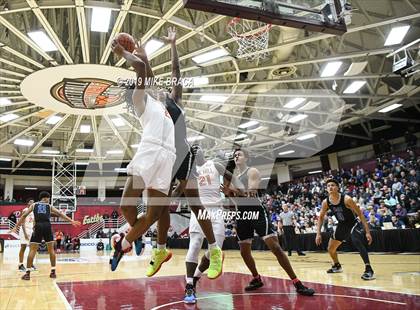Thumbnail 1 in IMG Academy vs. Oak Hill Academy (Spalding Hoophall Classic) photogallery.