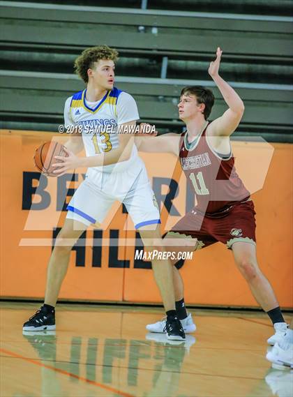 Thumbnail 3 in Oaks Christian vs Westlake photogallery.