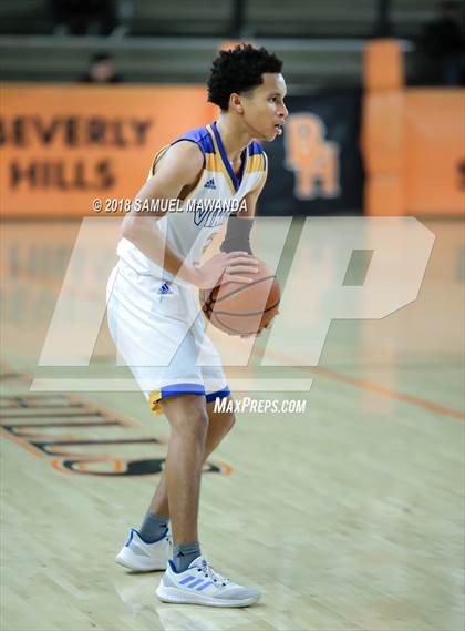 Thumbnail 2 in Oaks Christian vs Westlake photogallery.