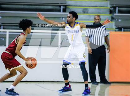 Thumbnail 1 in Oaks Christian vs Westlake photogallery.