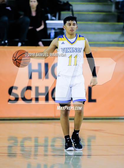 Thumbnail 3 in Oaks Christian vs Westlake photogallery.