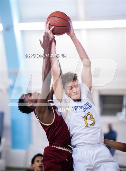 Thumbnail 1 in Oaks Christian vs Westlake photogallery.