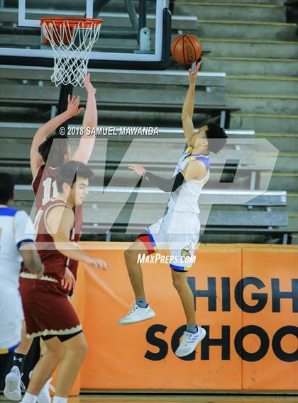 Thumbnail 1 in Oaks Christian vs Westlake photogallery.