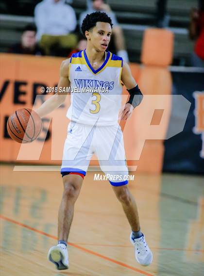 Thumbnail 3 in Oaks Christian vs Westlake photogallery.