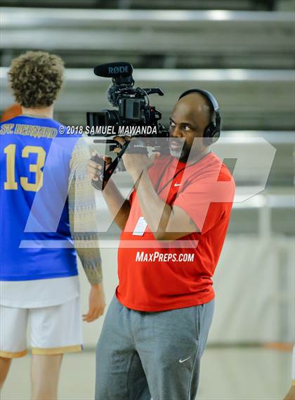 Thumbnail 3 in Oaks Christian vs Westlake photogallery.