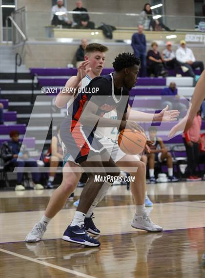 Thumbnail 1 in Kimball vs. Farmington (Lehi Holiday Hoopfest) photogallery.