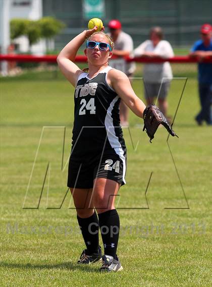 Thumbnail 1 in Curwensville vs Redbank Valley (PIAA District IX Class AA Final) photogallery.