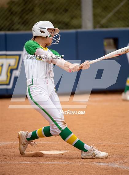 Thumbnail 3 in Holtville vs. Calexico (CIF SDS Division 4 Finals) photogallery.