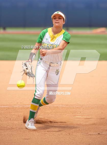 Thumbnail 1 in Holtville vs. Calexico (CIF SDS Division 4 Finals) photogallery.