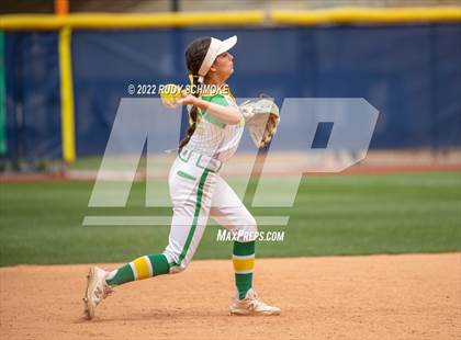 Thumbnail 3 in Holtville vs. Calexico (CIF SDS Division 4 Finals) photogallery.