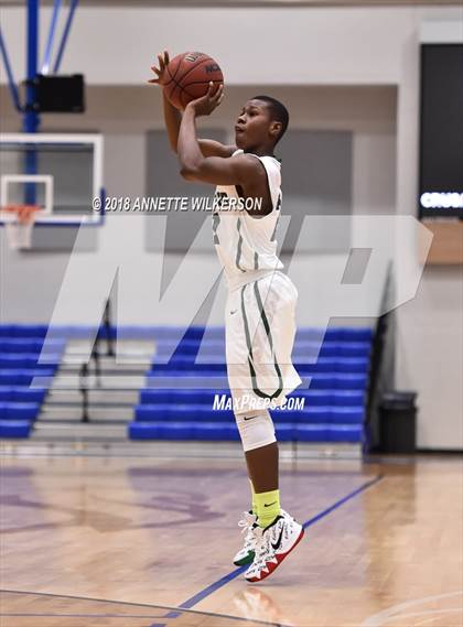 Thumbnail 1 in Tampa Catholic vs. Melbourne Central Catholic (First Academy Shootout) photogallery.