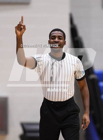 Thumbnail 2 in Tampa Catholic vs. Melbourne Central Catholic (First Academy Shootout) photogallery.