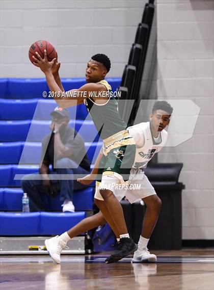 Thumbnail 1 in Tampa Catholic vs. Melbourne Central Catholic (First Academy Shootout) photogallery.