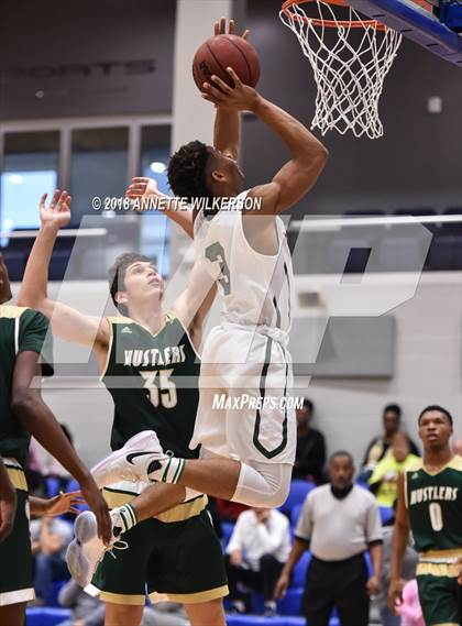 Thumbnail 2 in Tampa Catholic vs. Melbourne Central Catholic (First Academy Shootout) photogallery.