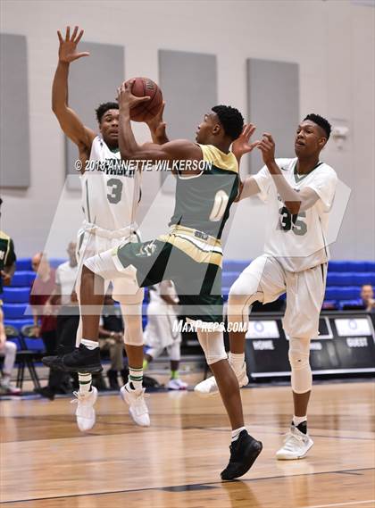Thumbnail 2 in Tampa Catholic vs. Melbourne Central Catholic (First Academy Shootout) photogallery.