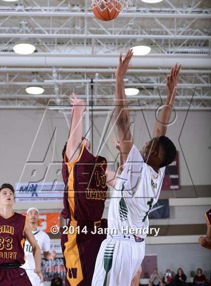 Thumbnail 2 in Simi Valley @ Tahquitz (MaxPreps Holiday Classic) photogallery.