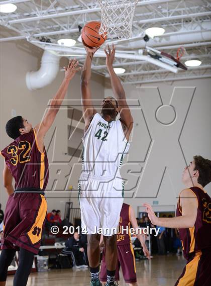 Thumbnail 2 in Simi Valley @ Tahquitz (MaxPreps Holiday Classic) photogallery.