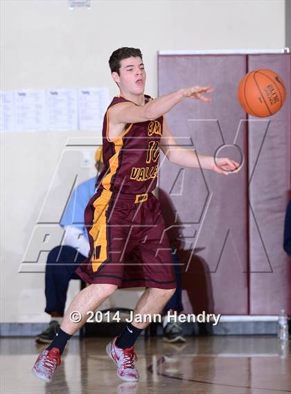 Thumbnail 3 in Simi Valley @ Tahquitz (MaxPreps Holiday Classic) photogallery.