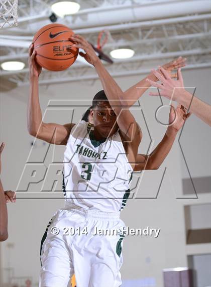Thumbnail 3 in Simi Valley @ Tahquitz (MaxPreps Holiday Classic) photogallery.