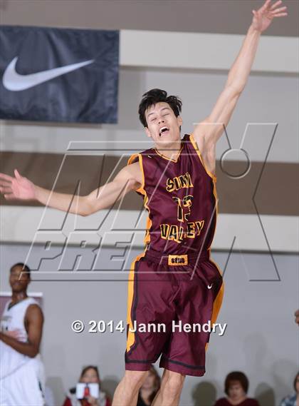 Thumbnail 2 in Simi Valley @ Tahquitz (MaxPreps Holiday Classic) photogallery.