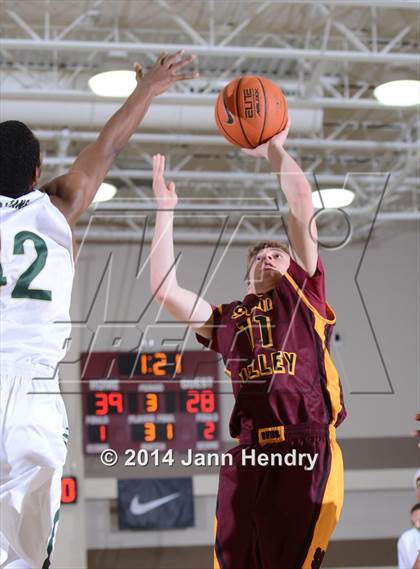 Thumbnail 2 in Simi Valley @ Tahquitz (MaxPreps Holiday Classic) photogallery.