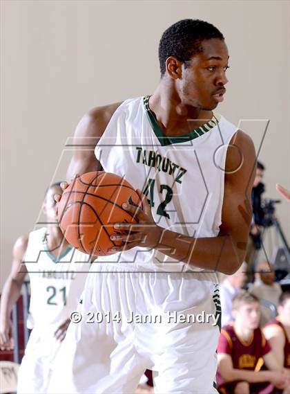 Thumbnail 1 in Simi Valley @ Tahquitz (MaxPreps Holiday Classic) photogallery.