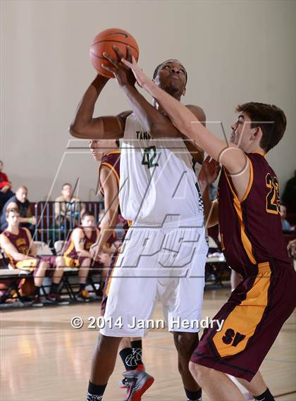 Thumbnail 2 in Simi Valley @ Tahquitz (MaxPreps Holiday Classic) photogallery.