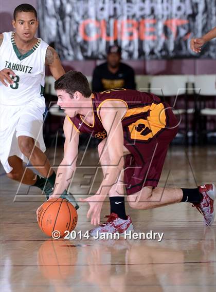 Thumbnail 3 in Simi Valley @ Tahquitz (MaxPreps Holiday Classic) photogallery.