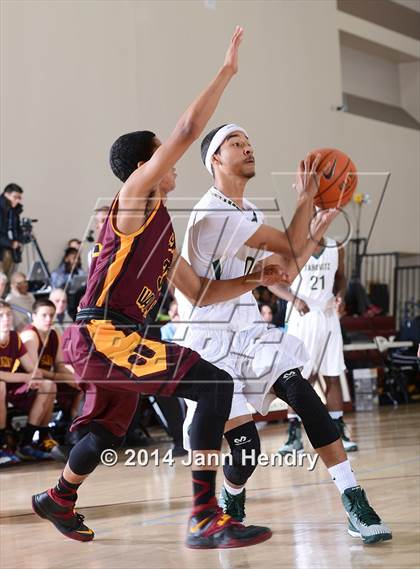 Thumbnail 2 in Simi Valley @ Tahquitz (MaxPreps Holiday Classic) photogallery.