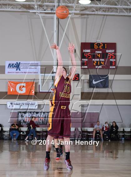Thumbnail 1 in Simi Valley @ Tahquitz (MaxPreps Holiday Classic) photogallery.