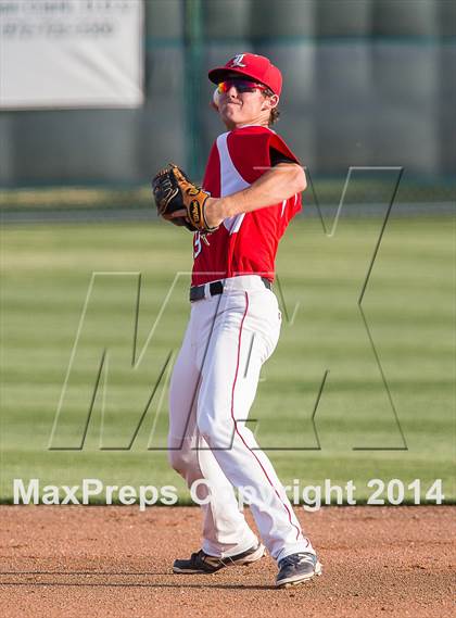 Thumbnail 2 in Red Oak vs. Mansfield Legacy (UIL 4A Region 2 Quarterfinal Playoff) photogallery.