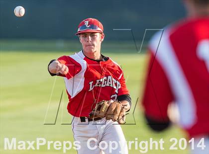 Thumbnail 2 in Red Oak vs. Mansfield Legacy (UIL 4A Region 2 Quarterfinal Playoff) photogallery.