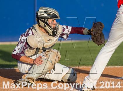 Thumbnail 2 in Red Oak vs. Mansfield Legacy (UIL 4A Region 2 Quarterfinal Playoff) photogallery.