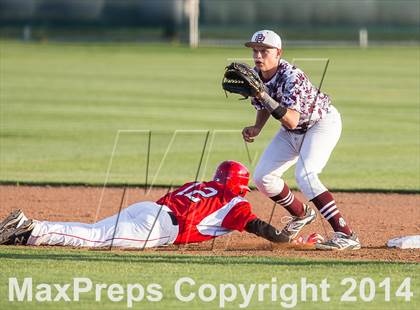 Thumbnail 1 in Red Oak vs. Mansfield Legacy (UIL 4A Region 2 Quarterfinal Playoff) photogallery.