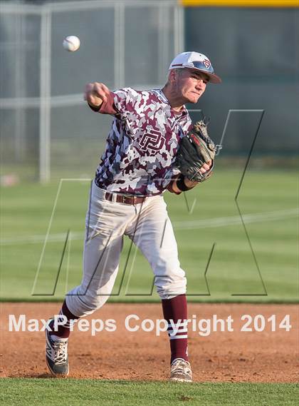 Thumbnail 3 in Red Oak vs. Mansfield Legacy (UIL 4A Region 2 Quarterfinal Playoff) photogallery.