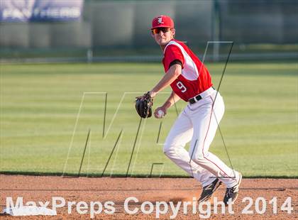 Thumbnail 3 in Red Oak vs. Mansfield Legacy (UIL 4A Region 2 Quarterfinal Playoff) photogallery.