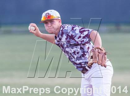 Thumbnail 1 in Red Oak vs. Mansfield Legacy (UIL 4A Region 2 Quarterfinal Playoff) photogallery.