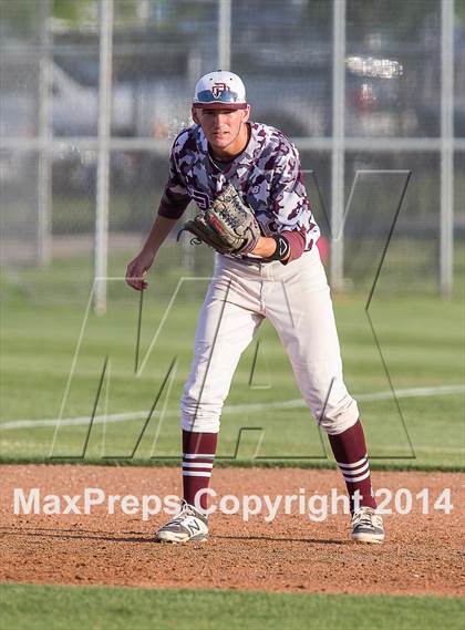 Thumbnail 3 in Red Oak vs. Mansfield Legacy (UIL 4A Region 2 Quarterfinal Playoff) photogallery.