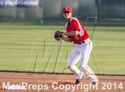 Thumbnail 2 in Red Oak vs. Mansfield Legacy (UIL 4A Region 2 Quarterfinal Playoff) photogallery.