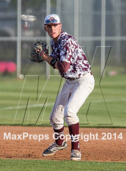 Thumbnail 1 in Red Oak vs. Mansfield Legacy (UIL 4A Region 2 Quarterfinal Playoff) photogallery.