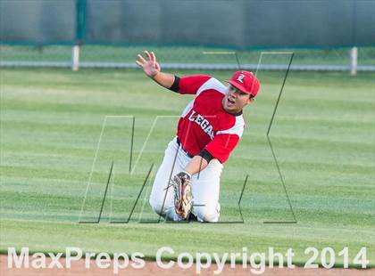 Thumbnail 3 in Red Oak vs. Mansfield Legacy (UIL 4A Region 2 Quarterfinal Playoff) photogallery.