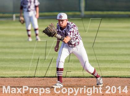 Thumbnail 2 in Red Oak vs. Mansfield Legacy (UIL 4A Region 2 Quarterfinal Playoff) photogallery.