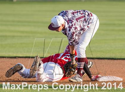 Thumbnail 1 in Red Oak vs. Mansfield Legacy (UIL 4A Region 2 Quarterfinal Playoff) photogallery.