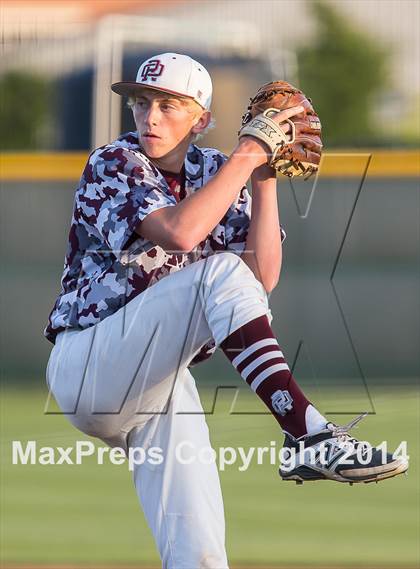 Thumbnail 1 in Red Oak vs. Mansfield Legacy (UIL 4A Region 2 Quarterfinal Playoff) photogallery.