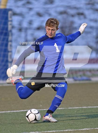 Thumbnail 2 in Maloney @ Hand (CIAC Class L Final) photogallery.