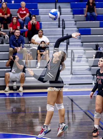 Thumbnail 1 in Hanford @ Sanger West photogallery.