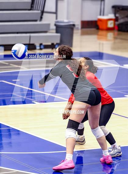 Thumbnail 1 in Hanford @ Sanger West photogallery.
